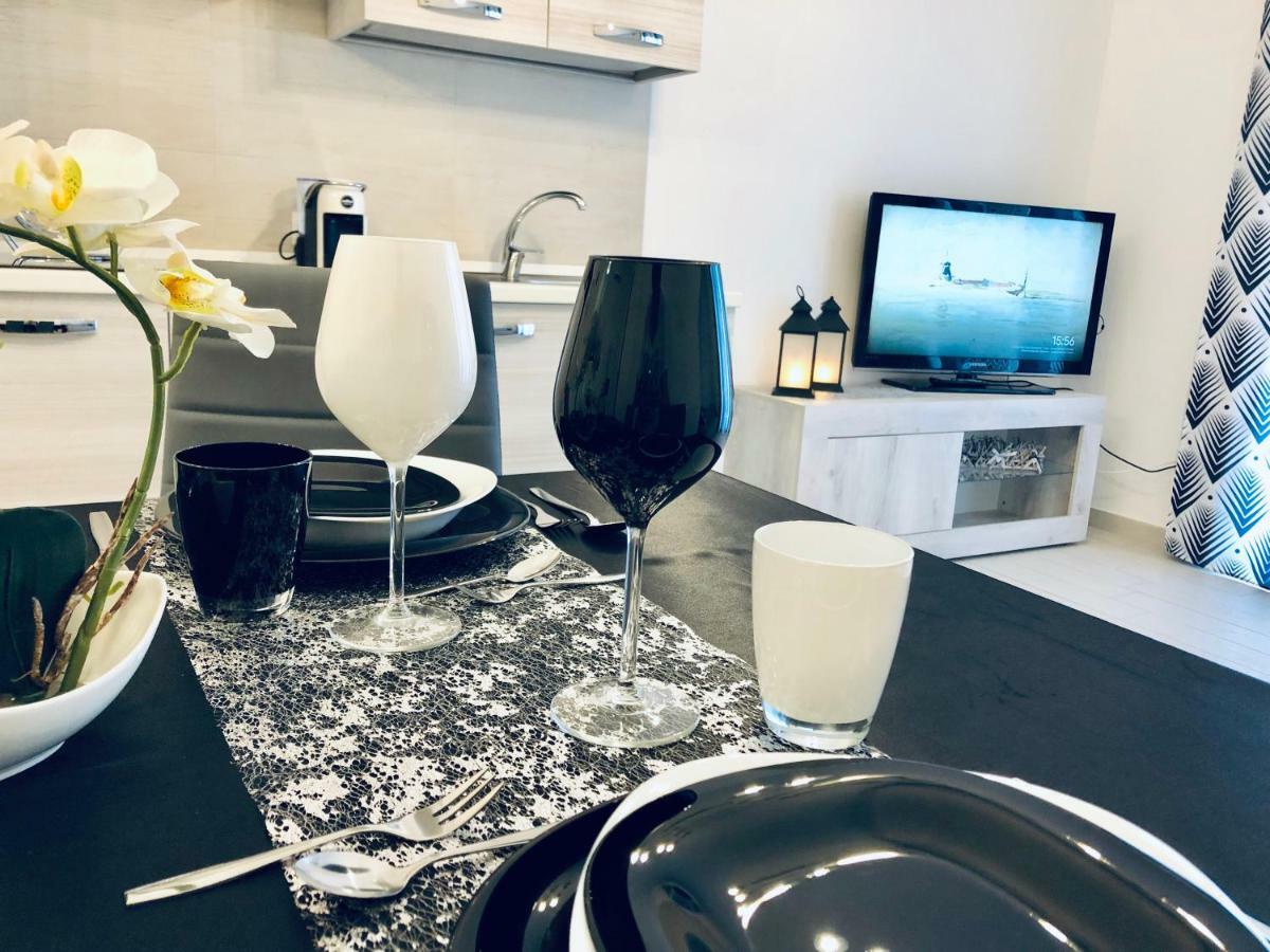 Il Tramonto Luxury House Apartment Valledoria  Bagian luar foto