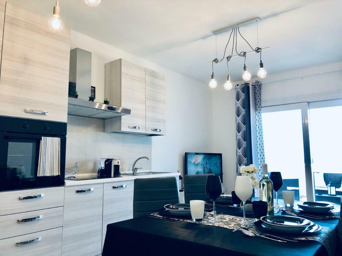 Il Tramonto Luxury House Apartment Valledoria  Bagian luar foto