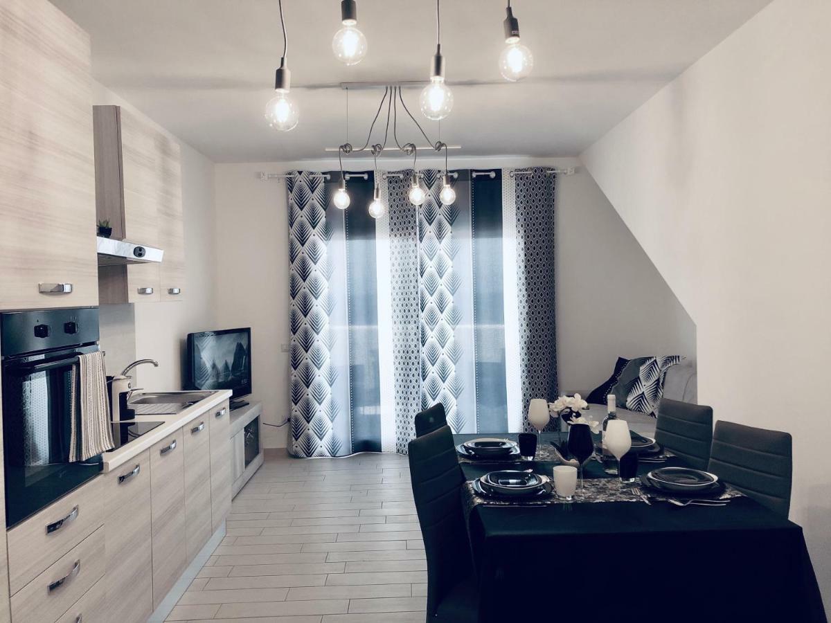 Il Tramonto Luxury House Apartment Valledoria  Bagian luar foto